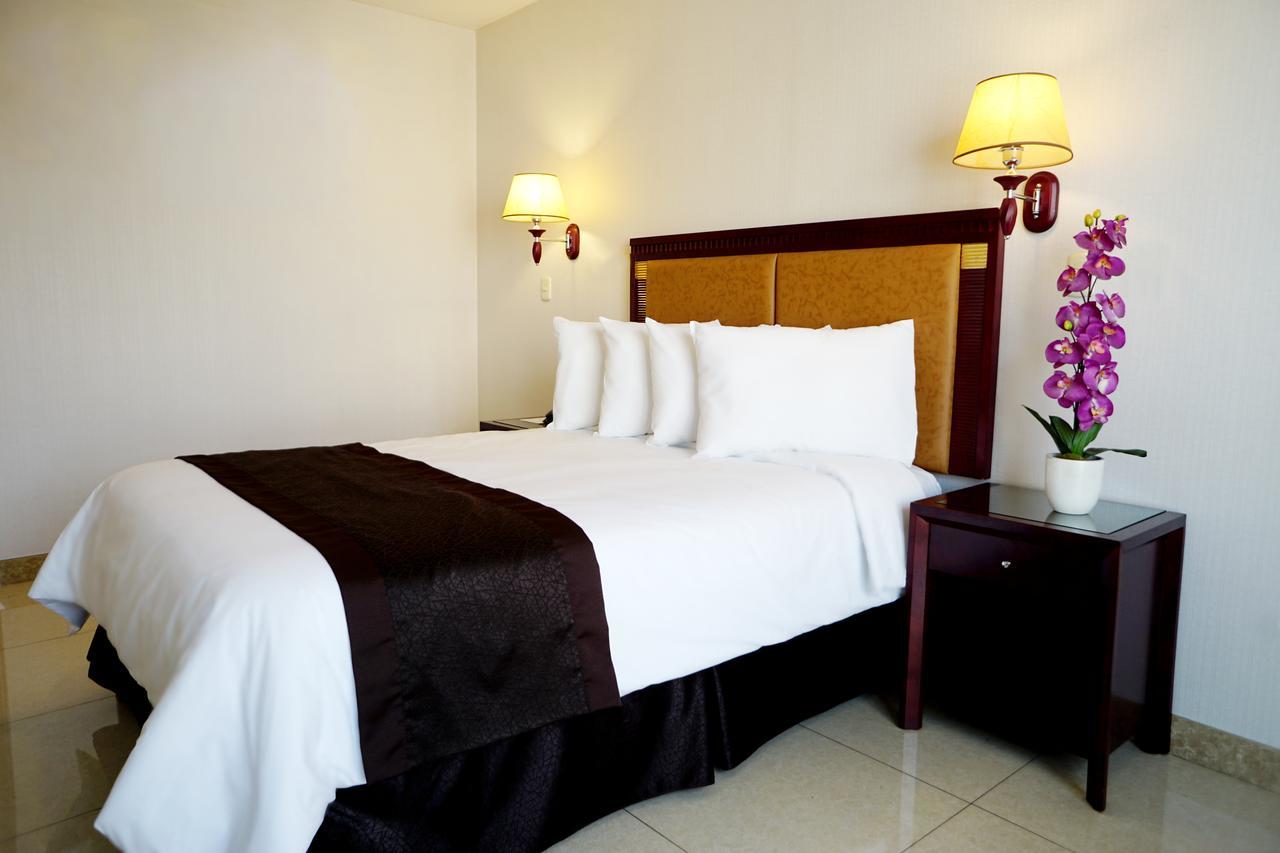 Gran Mundo Hotel & Suites Lima Exterior photo